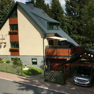 Ferienwohnung direkt am Ski und Rodelhang