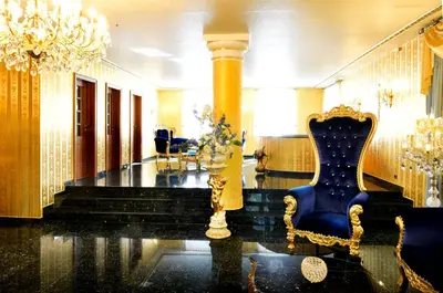 Ein Sitzbereich in der Unterkunft Hotel Alexandra