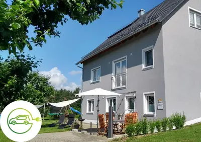 Das Gebäude in dem sich die Ferienwohnung befindet