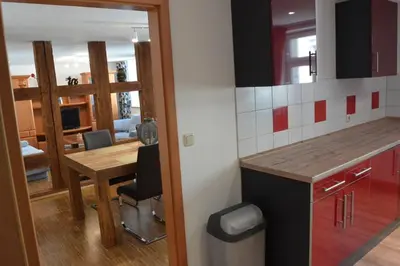 Küche/Küchenzeile in der Unterkunft Direkt im Herzen von Bayreuth Wohnung S9 mit 115qm und großem Balkon