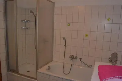 Ein Badezimmer in der Unterkunft Direkt im Herzen von Bayreuth Wohnung S9 mit 115qm und großem Balkon