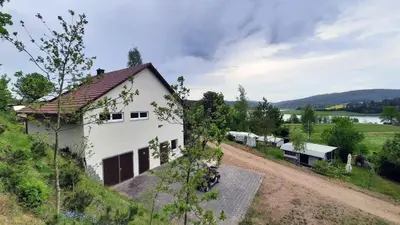 Naturlandschaft in der Nähe des Campingplatzes