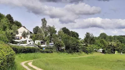 Naturlandschaft in der Nähe des Campingplatzes