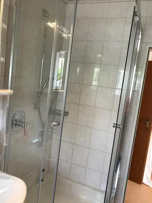 Ein Badezimmer in der Unterkunft Ferienwohnung mit Terrasse bei Nürnberg