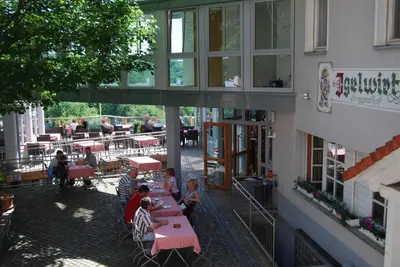 Ein Restaurant oder anderes Speiselokal in der Unterkunft Berggasthof Hotel Igelwirt