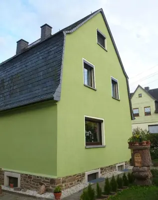 Das Gebäude in dem sich die Ferienwohnung befindet