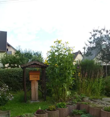 Ein Garten an der Unterkunft Ferienwohnung am Querweg