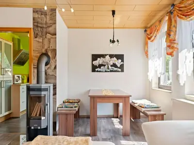 Küche/Küchenzeile in der Unterkunft Charmante Dachgeschoss Ferienwohnung im Erzgebirge
