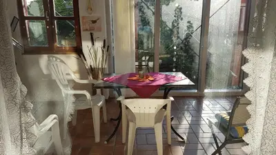 Ein Sitzbereich in der Unterkunft Gästehaus Aurelia