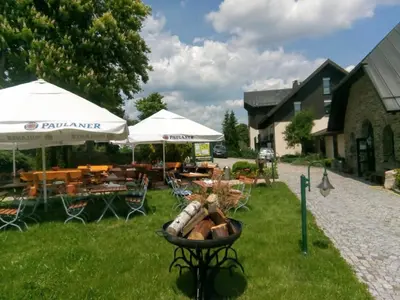 Ein Garten an der Unterkunft Landhotel Rittersgrün