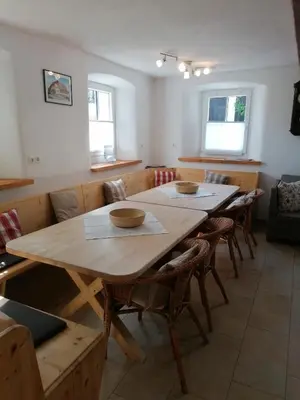 Ein Sitzbereich in der Unterkunft Ferienhaus Wastl 91355 Hiltpoltstein,Möchs 11