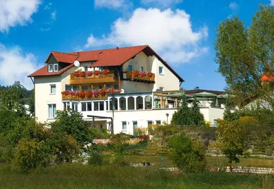Das Gebäude in dem sich die Pension befindet