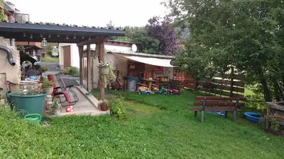 Ein Garten an der Unterkunft Ferienwohnung Louise