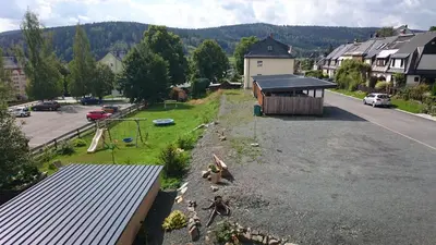 Ein allgemeiner Bergblick oder ein Berglick von der Ferienwohnung aus