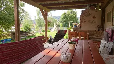 Ein Garten an der Unterkunft Ferienwohnung Louise