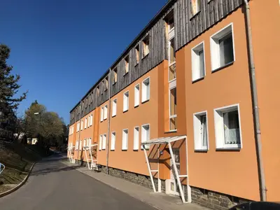 Das Gebäude in dem sich die Ferienwohnung befindet
