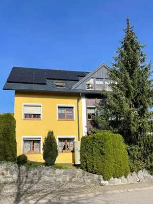 Das Gebäude in dem sich die Ferienwohnung befindet