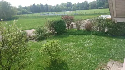 Ein Garten an der Unterkunft Ferienwohnung Lang