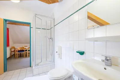 Ein Badezimmer in der Unterkunft Jugendherberge Burg Trausnitz
