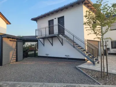 Das Gebäude in dem sich die Ferienwohnung befindet