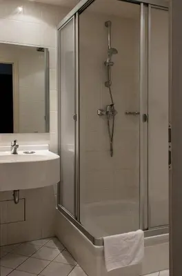 Ein Badezimmer in der Unterkunft Landhotel Alt-Jocketa
