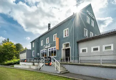 Das Gebäude in dem sich die Pension befindet