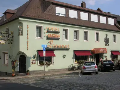 Das Gebäude in dem sich die Pension befindet