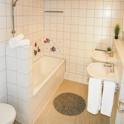 Ein Badezimmer in der Unterkunft SUNNYHOME Monteurwohnungen und Apartments in Schwandorf