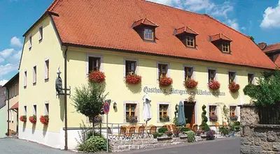 Das Gebäude in dem sich das Gasthaus befindet