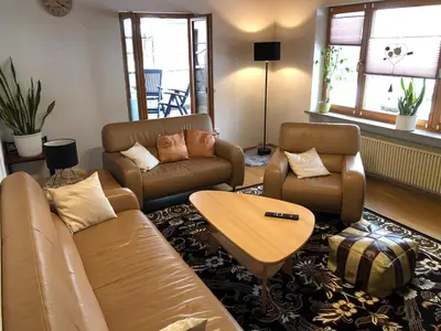 Ein Sitzbereich in der Unterkunft Ferienwohnung Tom