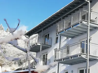 Das Gebäude in dem sich die Ferienwohnung befindet