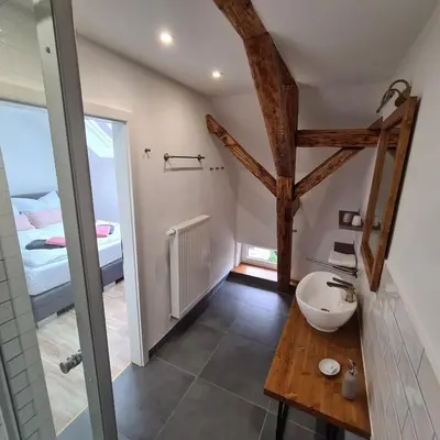 Ein Badezimmer in der Unterkunft Gästezimmer Treuen - Bed & Breakfast