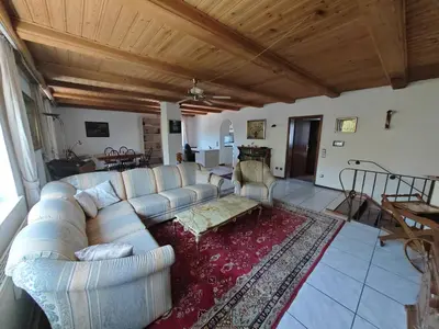 Ein Sitzbereich in der Unterkunft Apartment O2 - Gehobene 4-Zimmer Wohnung 145qm für 1-6 Personen 2x DZ 1x ZZ
