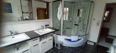 Ein Badezimmer in der Unterkunft Apartment O2 - Gehobene 4-Zimmer Wohnung 145qm für 1-6 Personen 2x DZ 1x ZZ