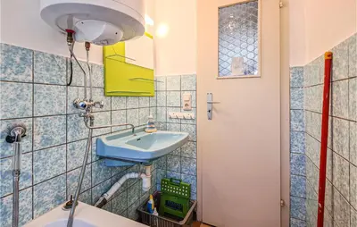 Ein Badezimmer in der Unterkunft Beautiful Home In Adorfot Leubetha