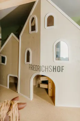 Ein Zertifikat, Auszeichnung, Logo oder anderes Dokument, das in der Unterkunft Familienhotel Friedrichshof ausgestellt ist