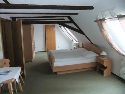 Ein Bett oder Betten in einem Zimmer der Unterkunft Gasthof Rotes Roß