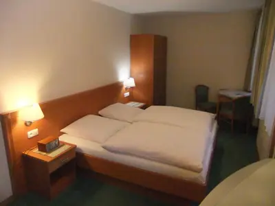 Ein Bett oder Betten in einem Zimmer der Unterkunft Gasthof Rotes Roß