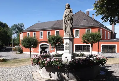 Das Gebäude in dem sich das Hotel befindet