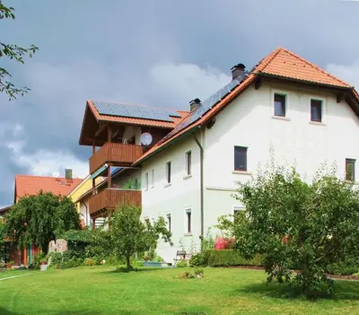 Ein Garten an der Unterkunft Ferienwohnung 