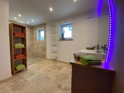 Ein Badezimmer in der Unterkunft Naturspiel