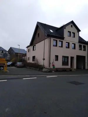 Das Gebäude in dem sich die Ferienwohnung befindet
