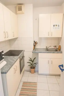 Küche/Küchenzeile in der Unterkunft SUNNYHOME Monteurwohnungen und Apartments in Weiden