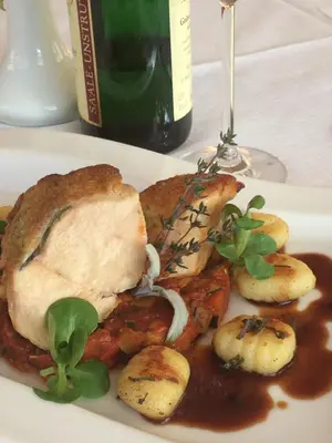 Essen im Hotel oder in der Nähe