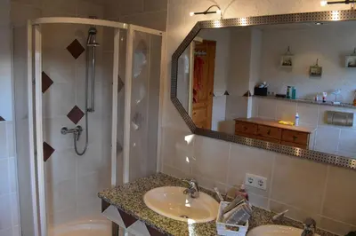 Ein Badezimmer in der Unterkunft Zimmer Bärbel