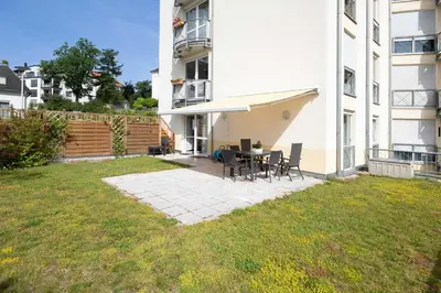 Ein Garten an der Unterkunft Spitzen-Ferienwohnung in der Spitzenstadt Plauen