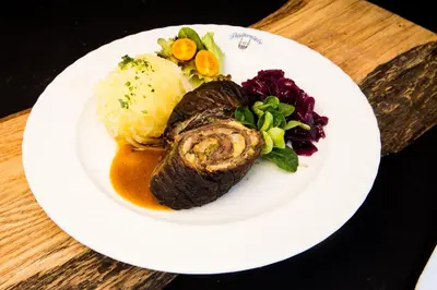 Essen im Hotel oder in der Nähe
