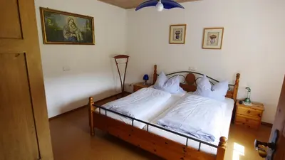 Ein Bett oder Betten in einem Zimmer der Unterkunft Ferienwohnung Schultheiss