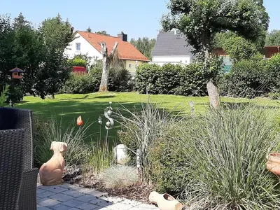 Ein Garten an der Unterkunft Ferienwohnung Inge