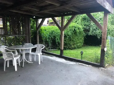 Ein Garten an der Unterkunft Ferienwohnung Schlossberg 2
